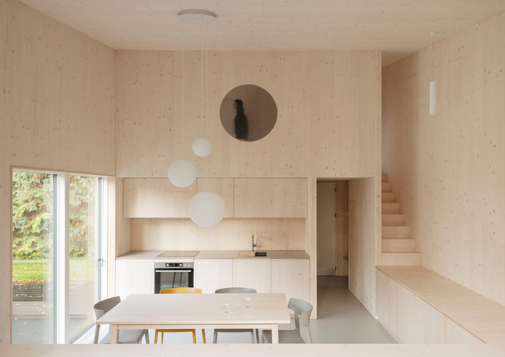 FERTIGGESTELLT: WEIßES HAUS